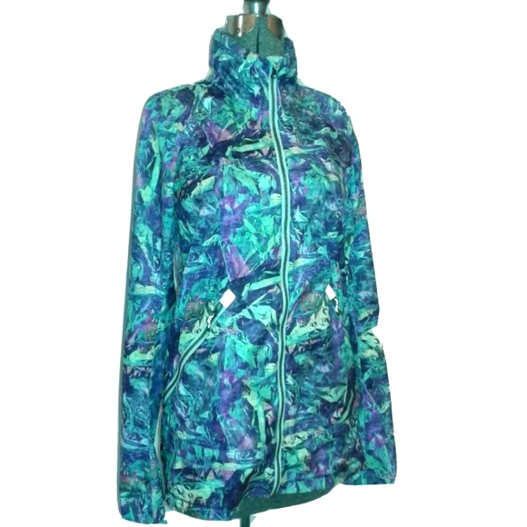 Lululemon Seawheeze Miss Misty hooded Jacket sz 6
